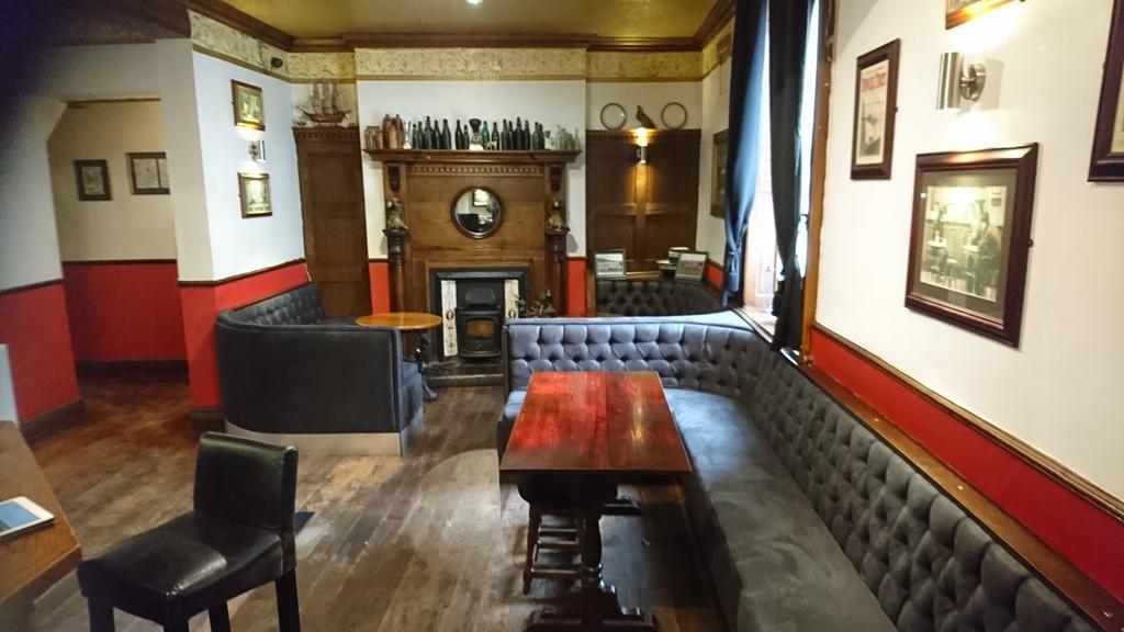 The King'S Head Hotel Китли Экстерьер фото
